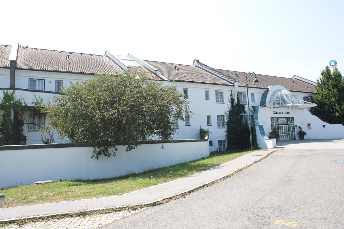 Seminarhotel Goettlesbrunn Екстер'єр фото